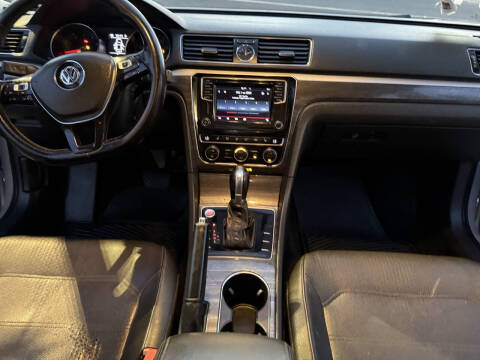 2017 Volkswagen Passat 1.8T SE