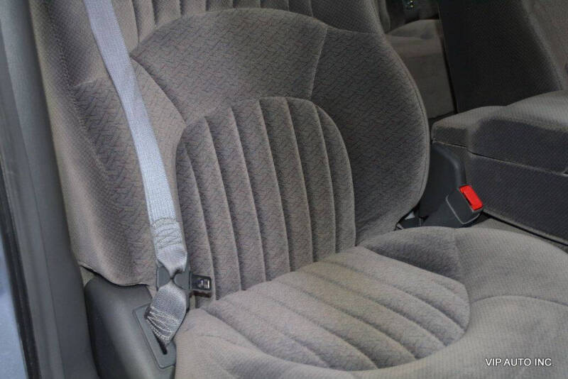 2005 Pontiac Bonneville SE