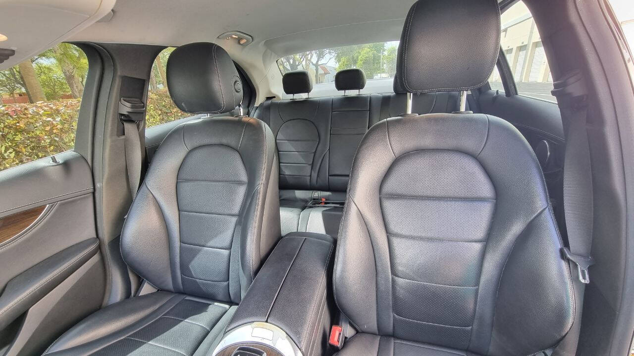 2015 Mercedes-Benz C-Class  - $15,999