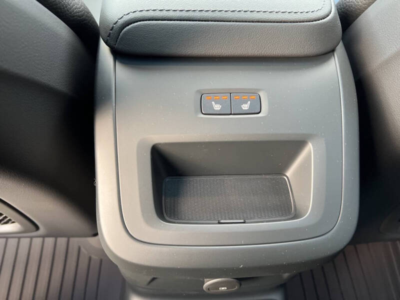 2025 Volvo XC60 T8 Plus Dark Theme