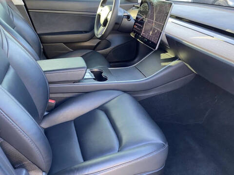 2020 Tesla Model 3 Standard Range