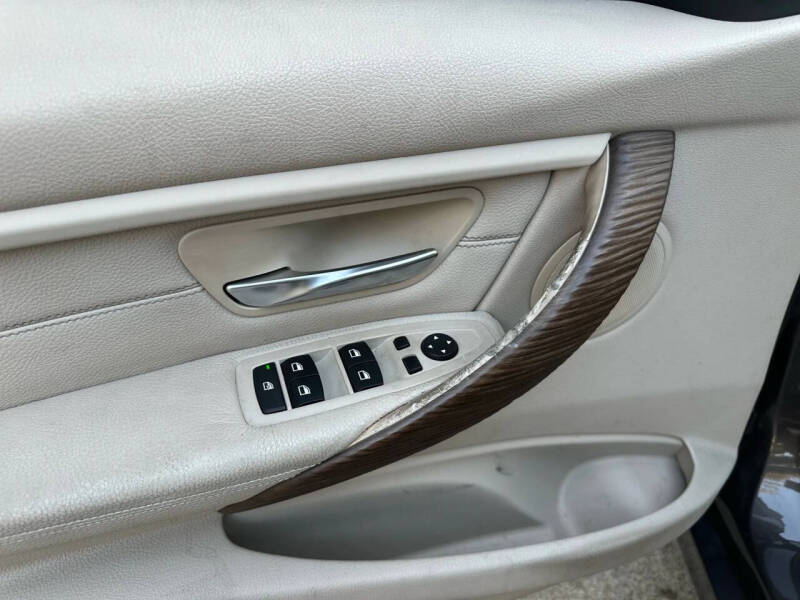 2013 BMW 3 Series 328i