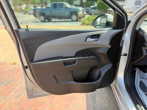 2013 Chevrolet Sonic LT Manual