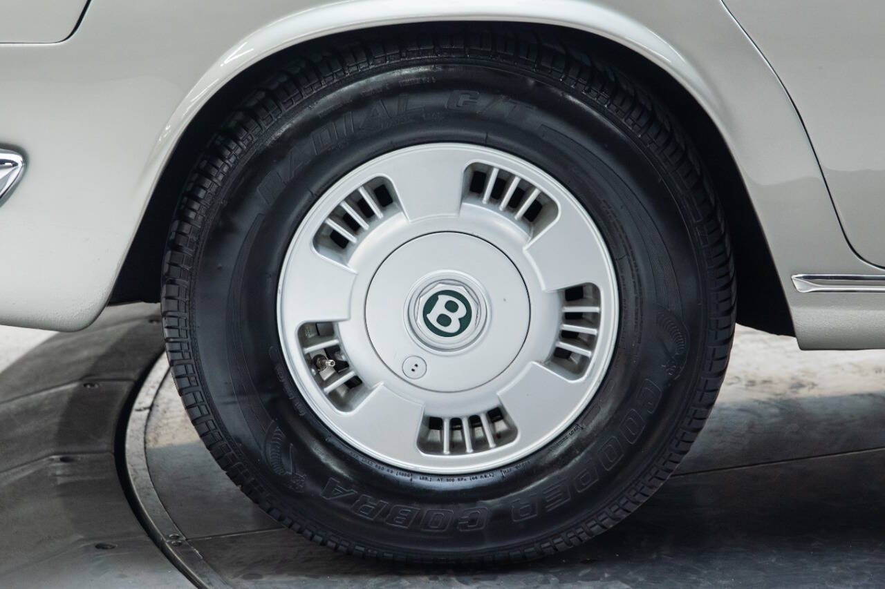 1967 Bentley T1 Saloon 8