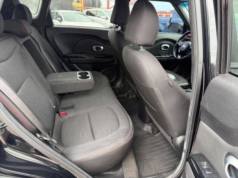 2015 Kia Soul +