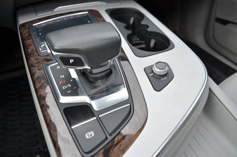 2018 Audi Q7 2.0T quattro Premium Plus