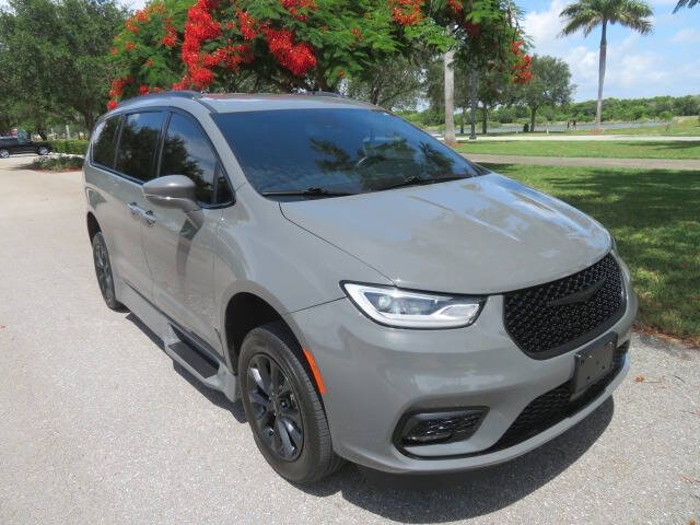 2021 Chrysler Pacifica Touring