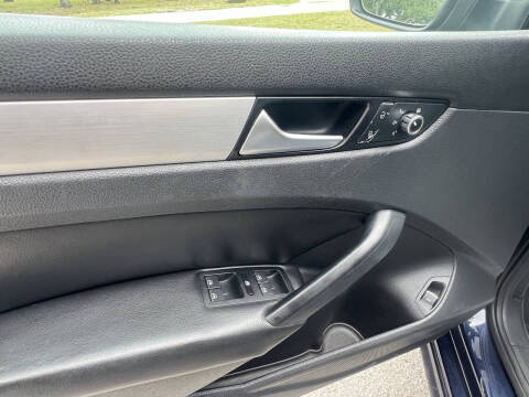 2012 Volkswagen Passat SE PZEV