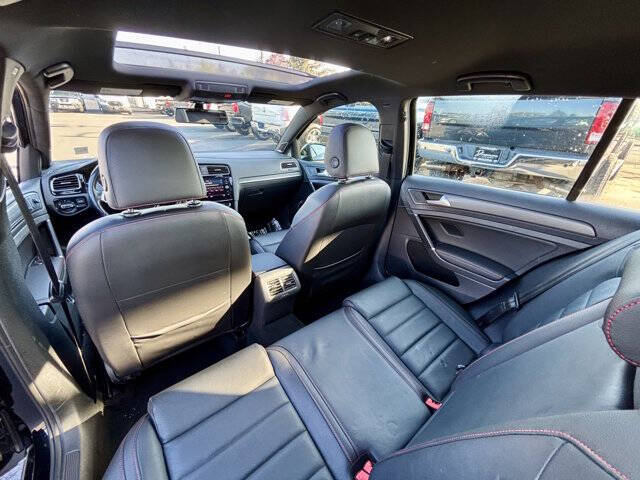 2019 Volkswagen Golf GTI SE