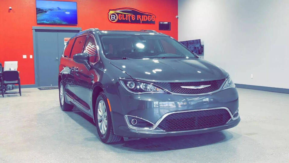 2017 Chrysler Pacifica for sale at Elite Rides in Detroit, MI