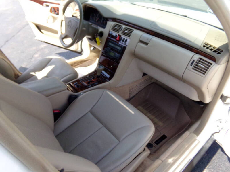 1999 Mercedes-Benz E-Class E 320