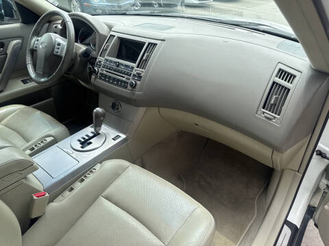 2004 Infiniti FX35