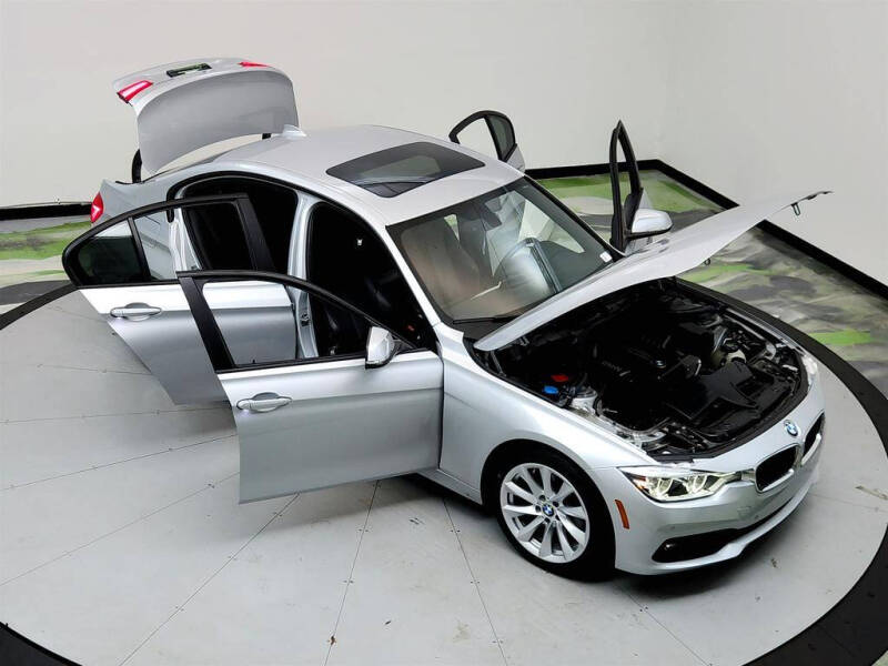 2018 BMW 3 Series 320i