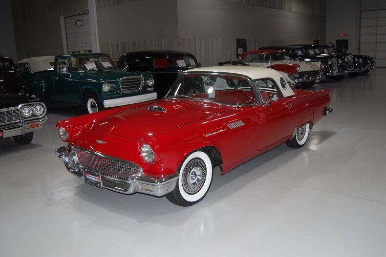 1957 Ford Thunderbird