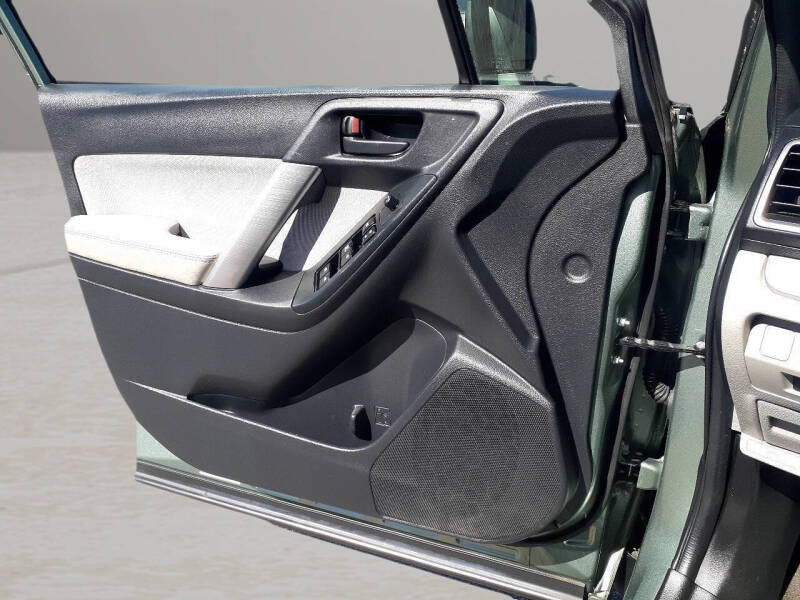 2016 Subaru Forester 2.5i