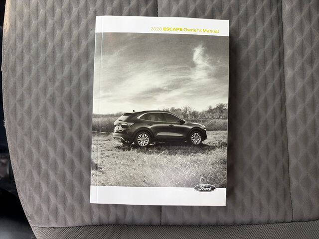 2020 Ford Escape SE