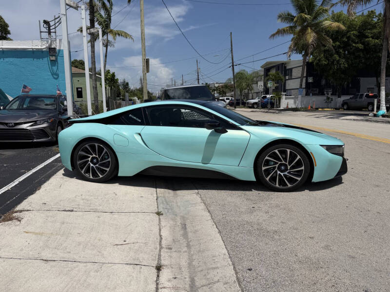 2016 BMW i8