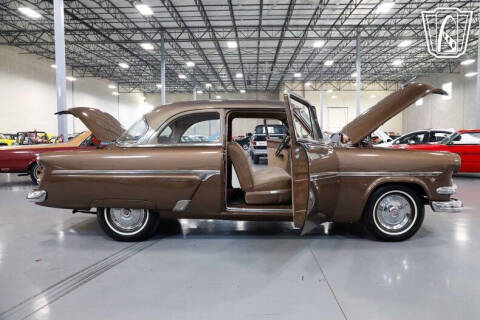 1954 Ford Crestline