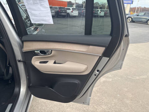 2025 Volvo XC90 B6 Plus Bright Theme 7P