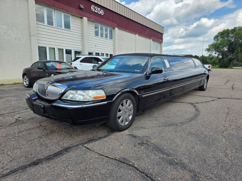 2005 Lincoln Town Car Executive