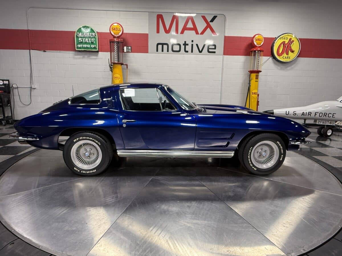 1964 Chevrolet Corvette 31