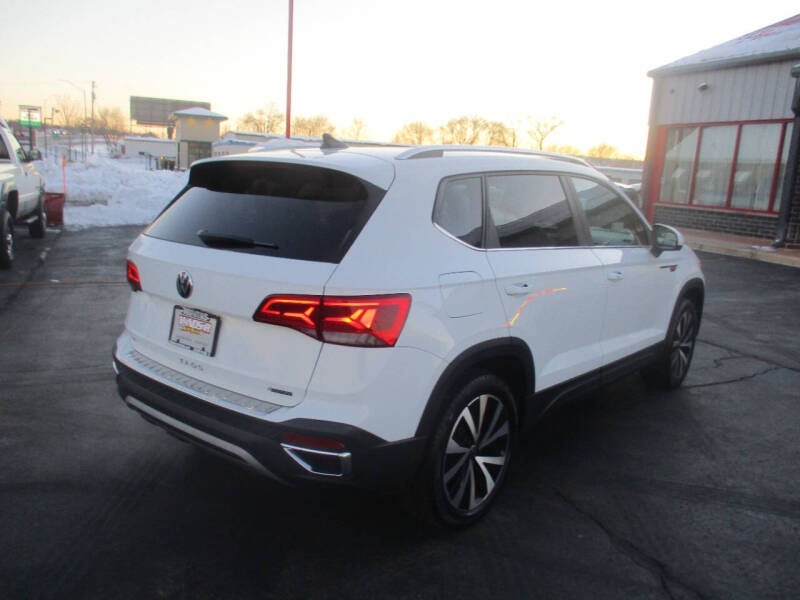 2023 Volkswagen Taos SE 4Motion