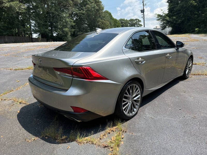 2017 Lexus IS 200t photo 6