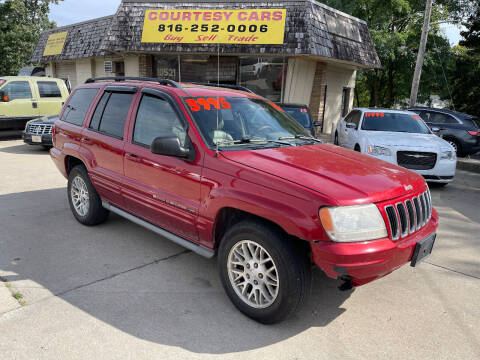 2003 Jeep Grand Cherokee for sale at Courtesy Cars in Independence MO