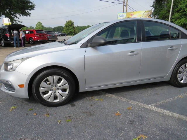 2016 Chevrolet Cruze Limited for sale at Colbert's Auto Outlet in Hickory, NC