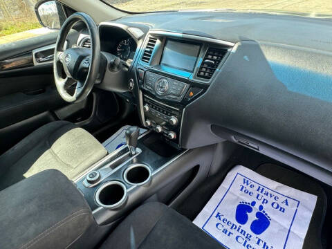 2016 Nissan Pathfinder S