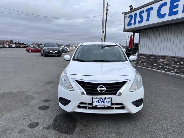2015 Nissan Versa 1.6 S