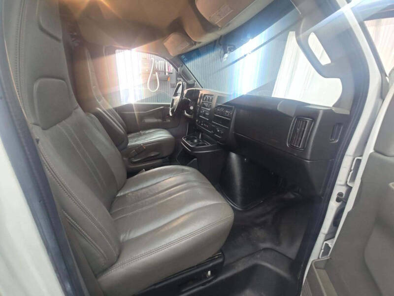 2021 Chevrolet Express 2500