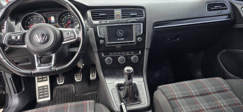 2016 Volkswagen Golf GTI SE