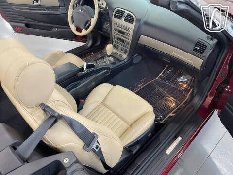 2004 Ford Thunderbird Deluxe