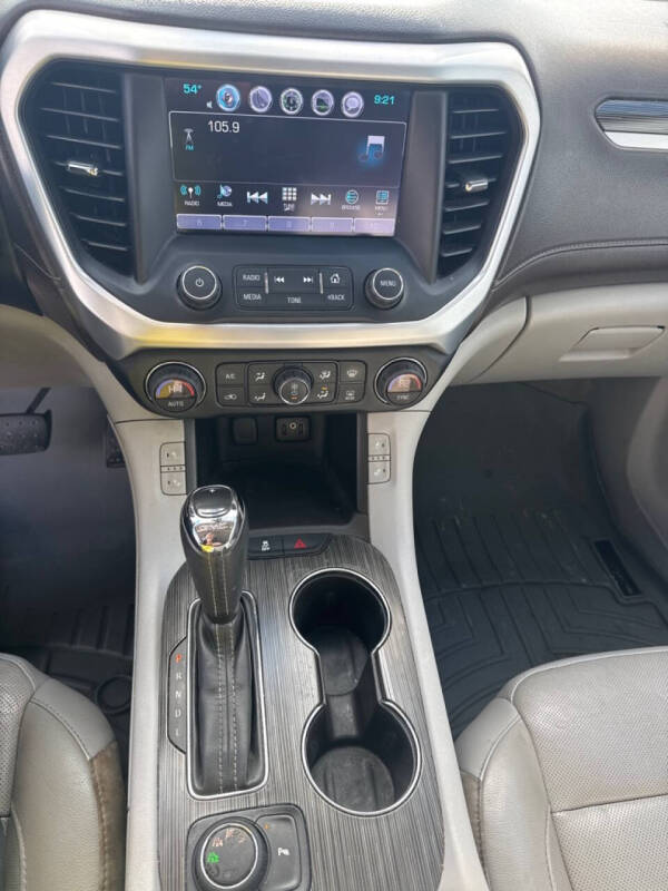 2017 GMC Acadia SLT-1