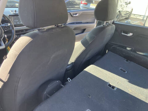 2019 Kia Rio 5-Door S