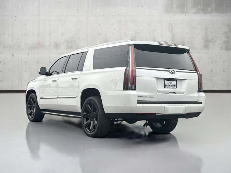 2020 Cadillac Escalade ESV Luxury