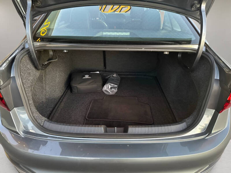 2022 Volkswagen Jetta SEL