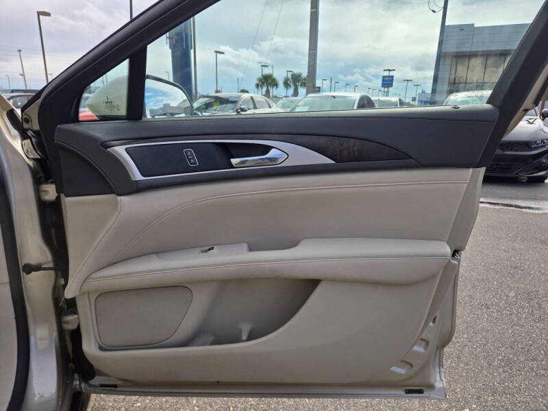 2017 Lincoln MKZ Hybrid Select