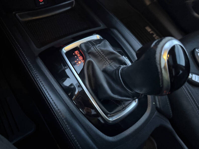 2017 Nissan Rogue Hybrid