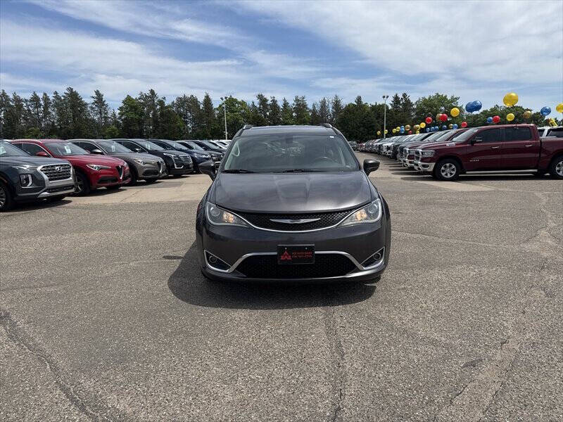 2017 Chrysler Pacifica Touring-L Plus