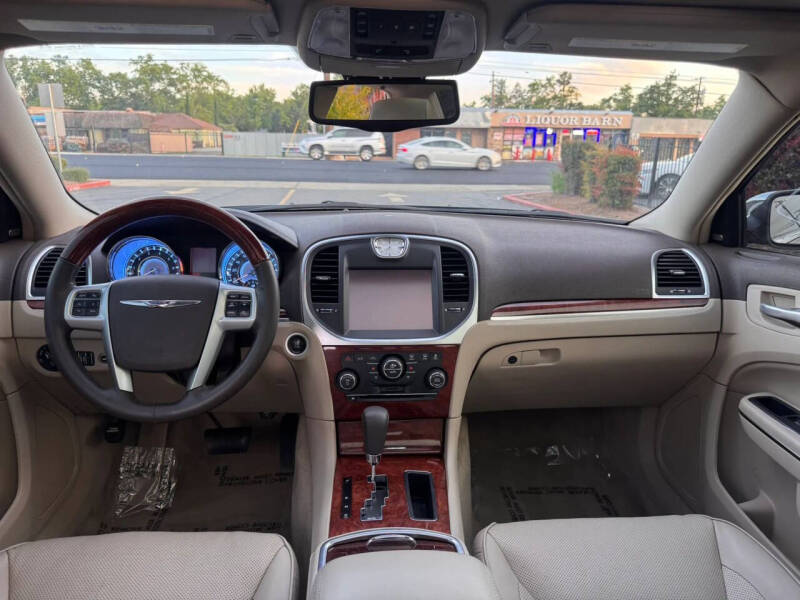 2011 Chrysler 300 C