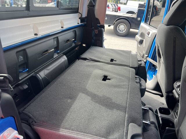 2024 Jeep Gladiator Sport S