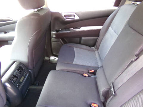 2017 Nissan Pathfinder SV