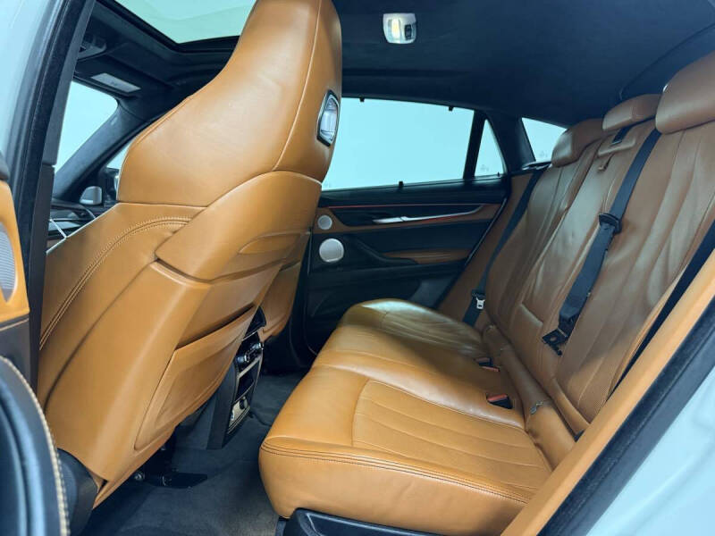 2016 BMW X6 M