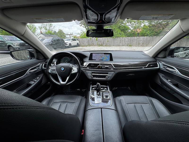 2017 BMW 7 Series 740i