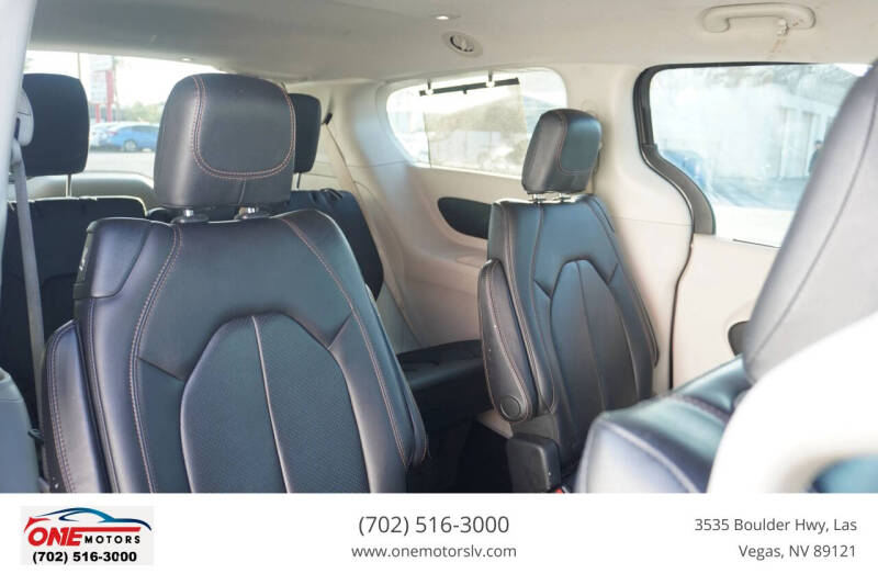 2018 Chrysler Pacifica Touring L