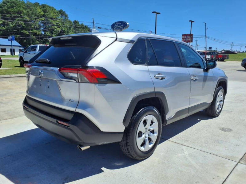 2023 Toyota RAV4 LE