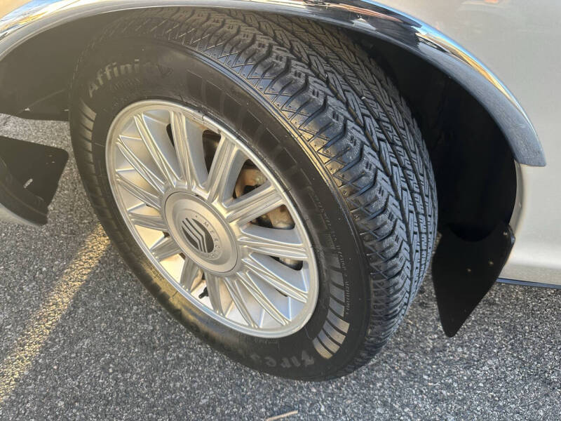 2009 Mercury Grand Marquis LS