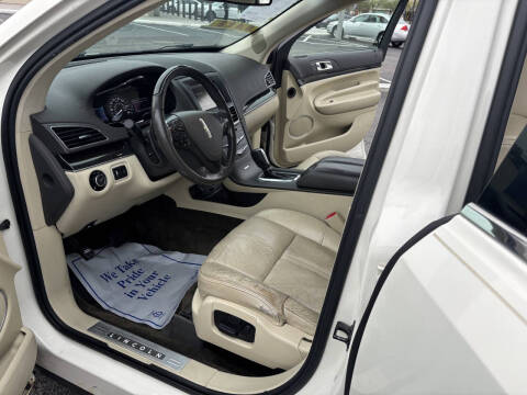 2014 Lincoln MKT Ecoboost